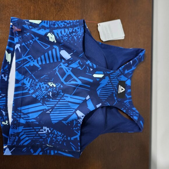 Reebok sport wear form fitting blue and light blue with some white as well - Picture 5 of 5